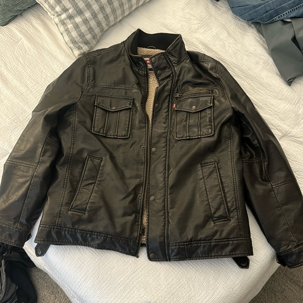 Levi Strauss Men’s Large leather jacket